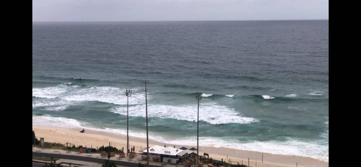 Apartamento para venda com 70m2 com 2 suites no RHR - Orla da Barra