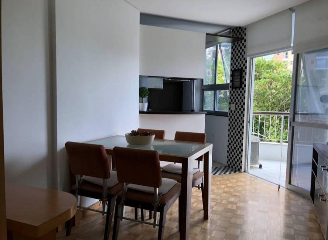 Ótimo Apto Sala/Quarto com 2 banheiros no SummerPalace, Posto7 da Av LucioCosta